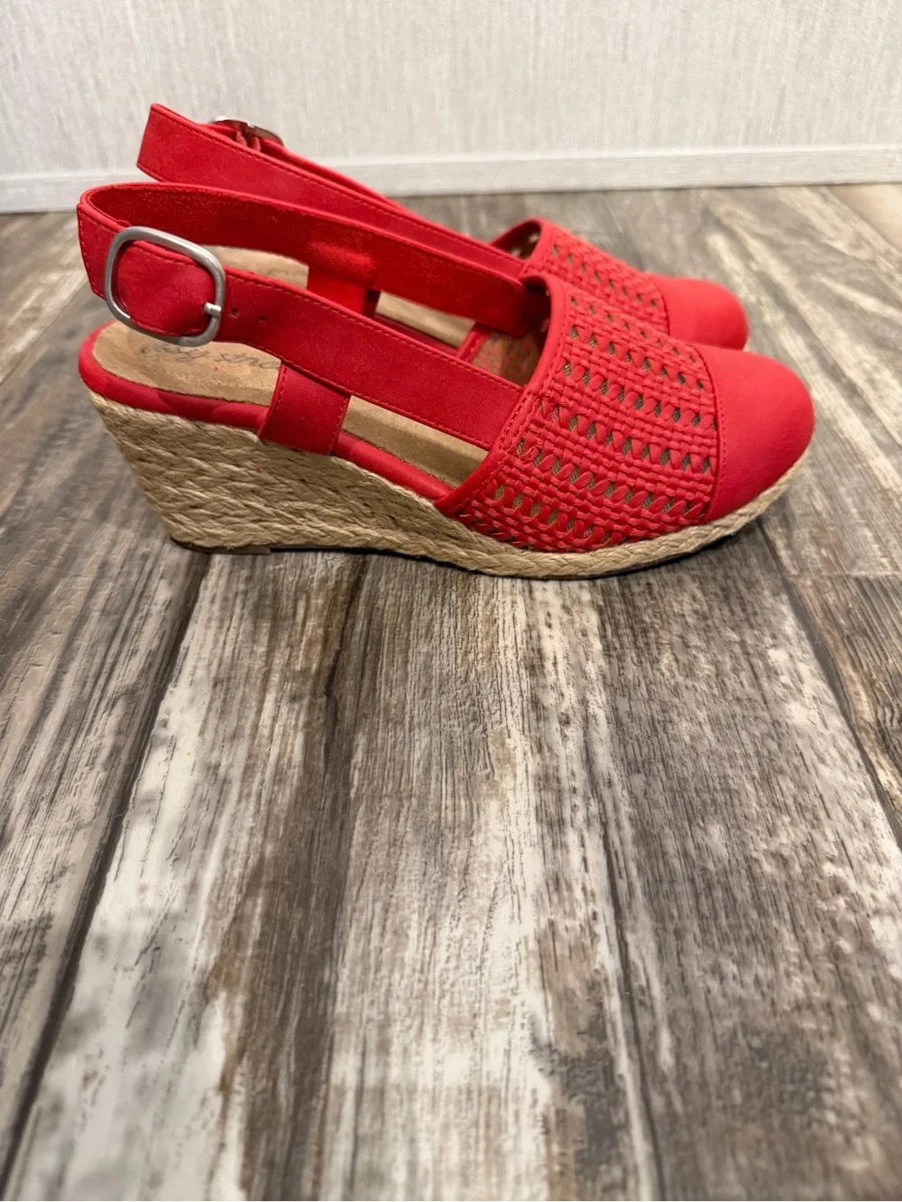 easy street Red Woven Espadrille Slingback Wedge Size 7